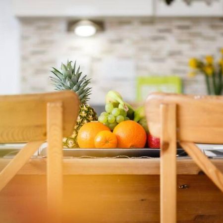 קאמברידג' Contemporary Trumpington Apartment With Self Check-In ,Free On-Site Parking, Terrace, Super Fast Wifi & 5 Mins Drive To Papworth & Addenbrookes Hospitals מראה חיצוני תמונה